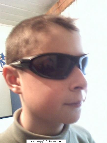 e fain site-ul :hi:  :dinti:  :cool:  :d  =)  :)   :wink2:  :finger:  :limba:  :nod:  servere de cs